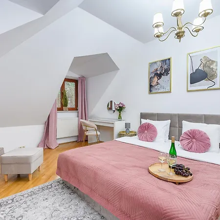 Lumina Luxury House In Vila