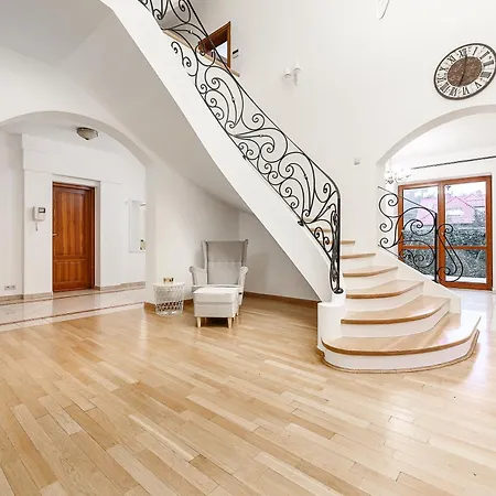 Lumina Luxury House In Varšava