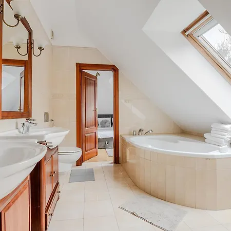 Lumina Luxury House In