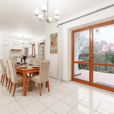 Villa Lumina I Premium House 253m2 I 12 Guests I Parking I 2 Bathrooms I Terrace
