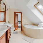 Lumina Luxury House In